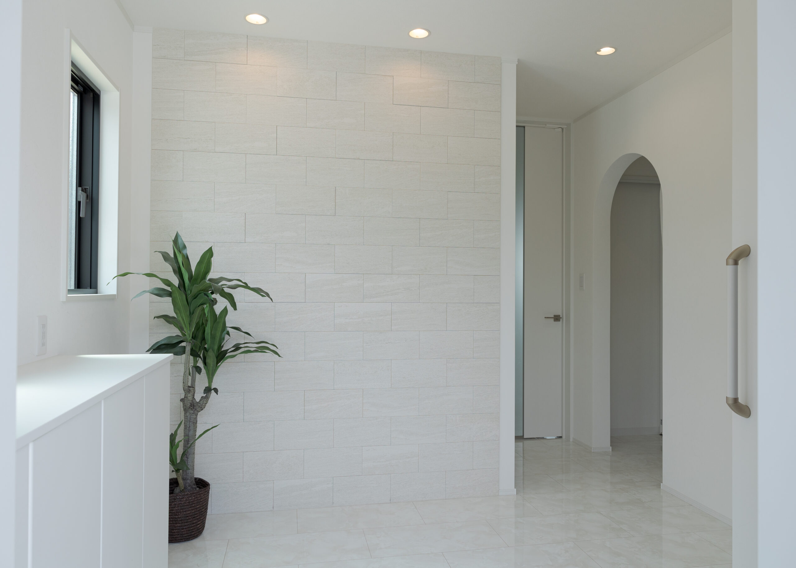 グレートーンでまとめた、洗練のホテルライク空間