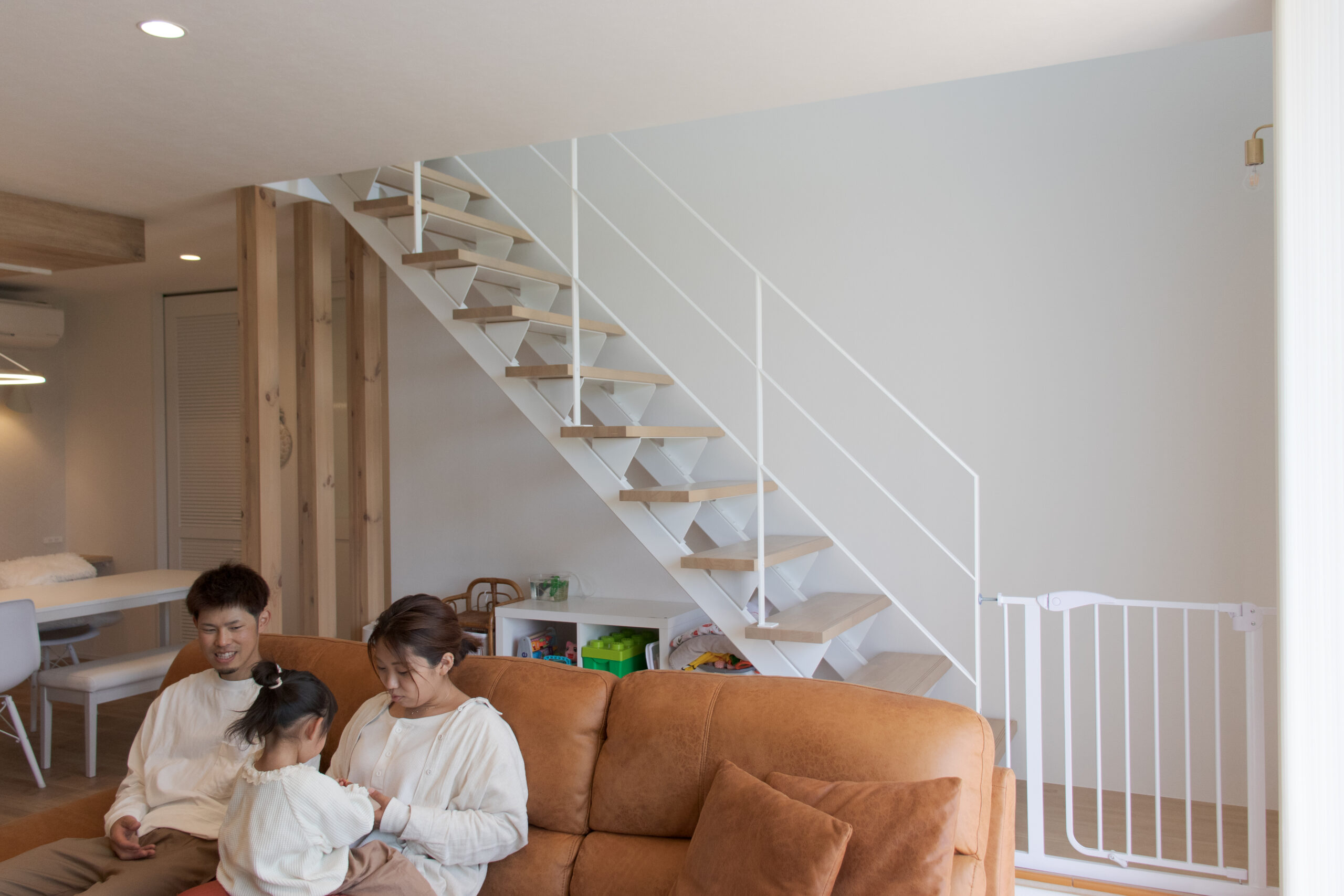 白×木目が織りなす、やさしく洗練されたデザイン住宅