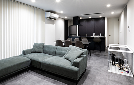 生活感を抑えたシックで<br />
ホテルライクな空間