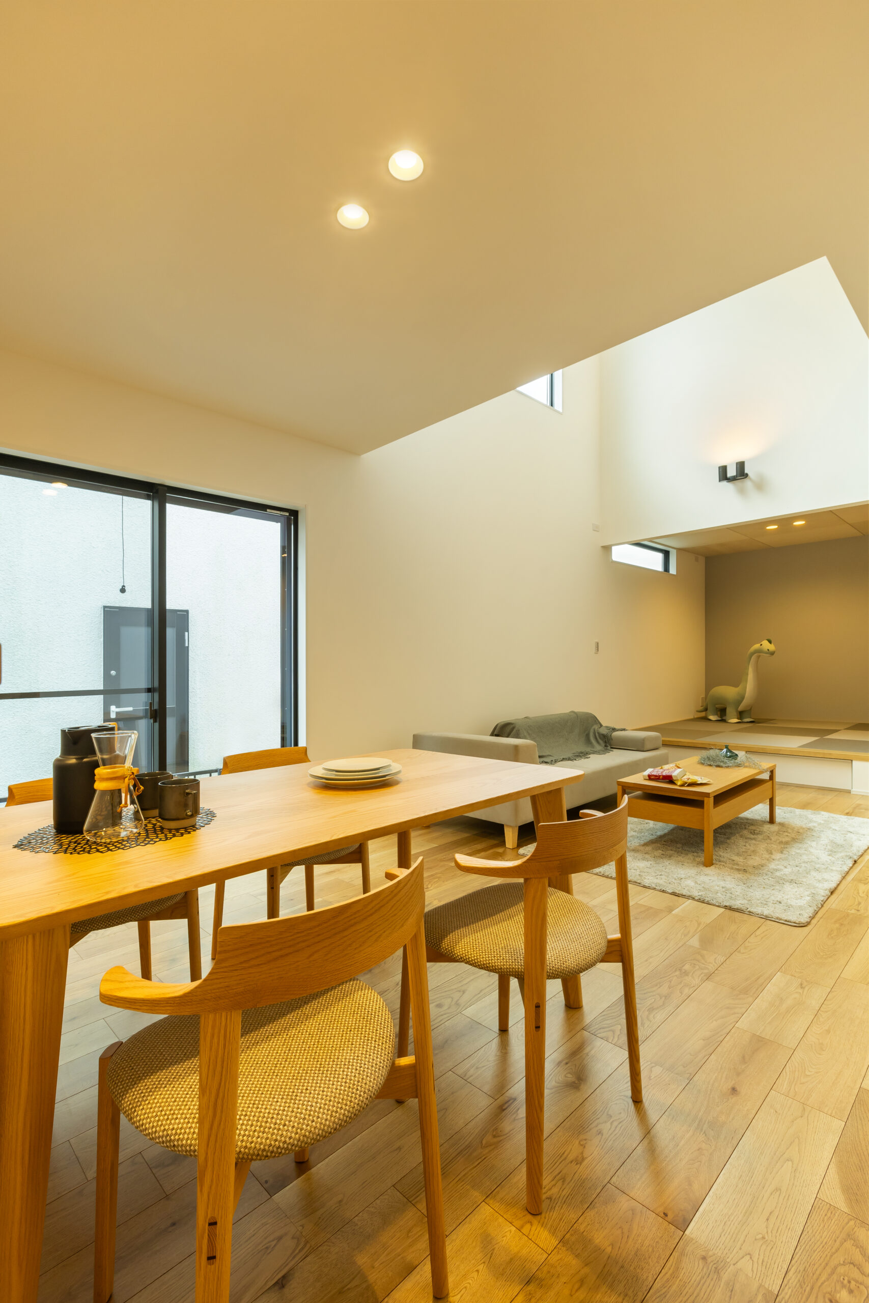 青と白が映える、ナチュラルモダンな家。